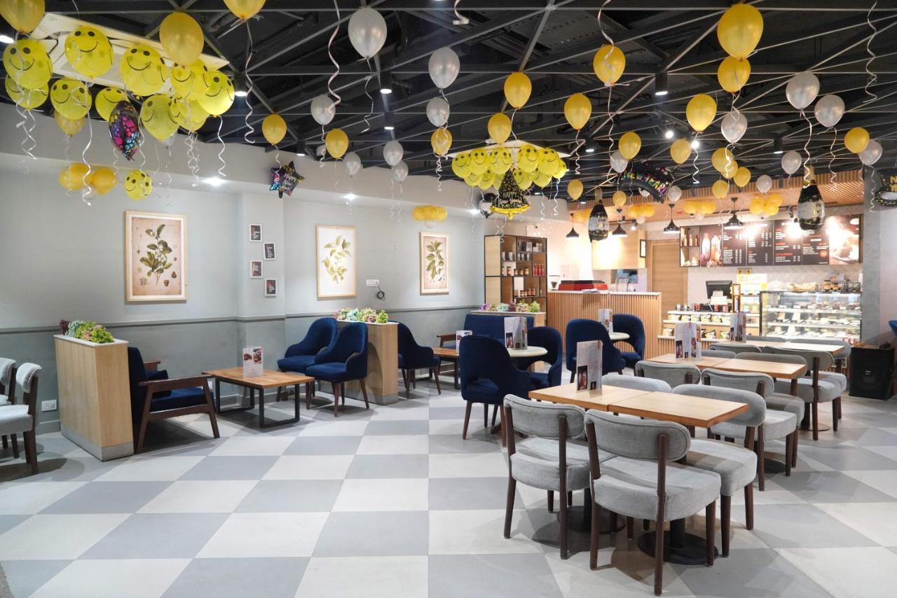 Luxurio - In-house Barista Cafe, Near Golden Temple