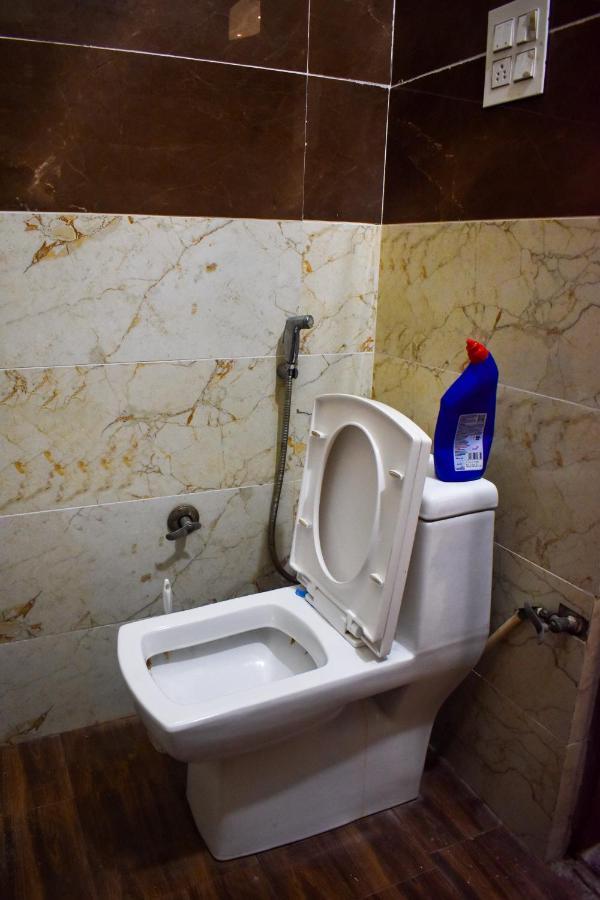 Cozy 1 Bhk With Free Pickup. *