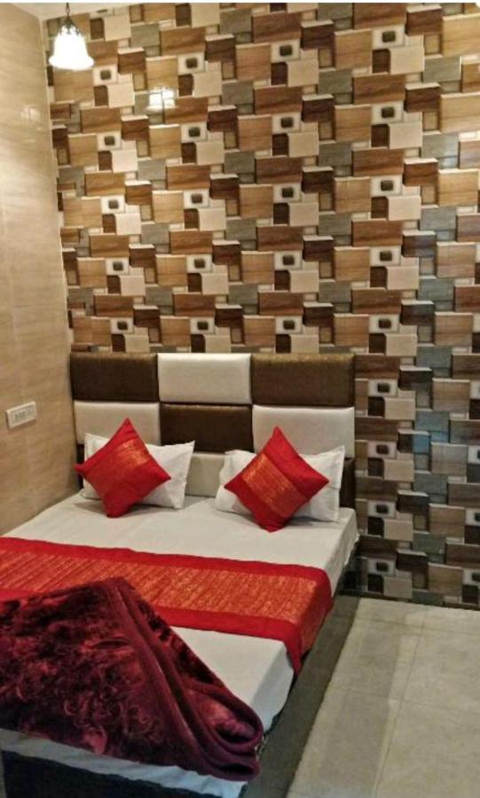 Punjabi Residency Hotel