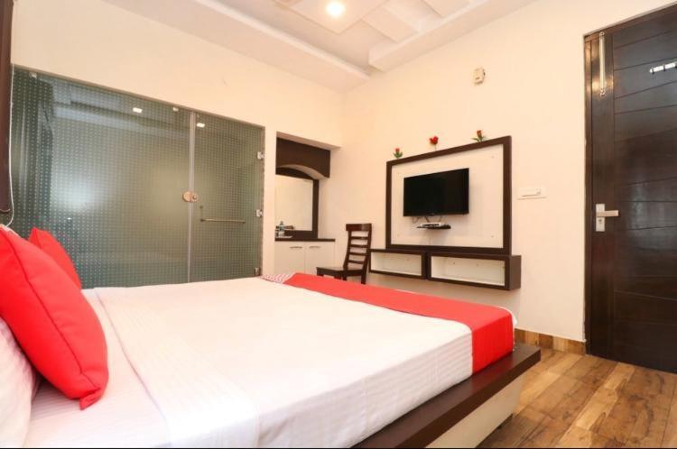 Unique House Hotel *