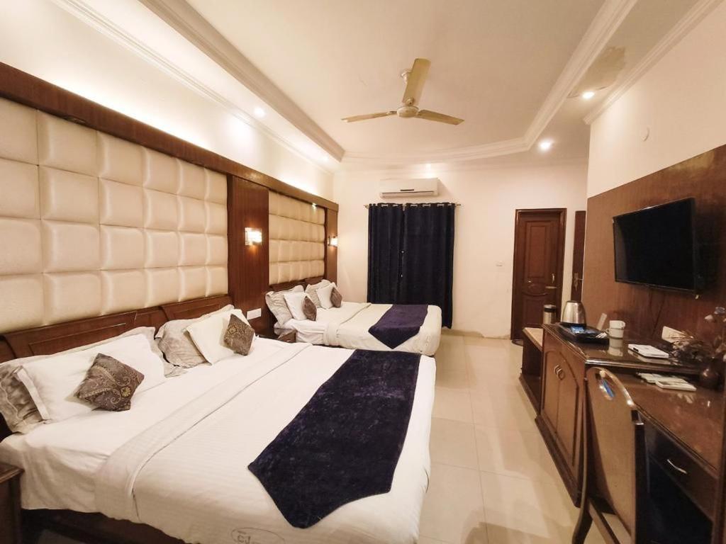 Hotel Cj International