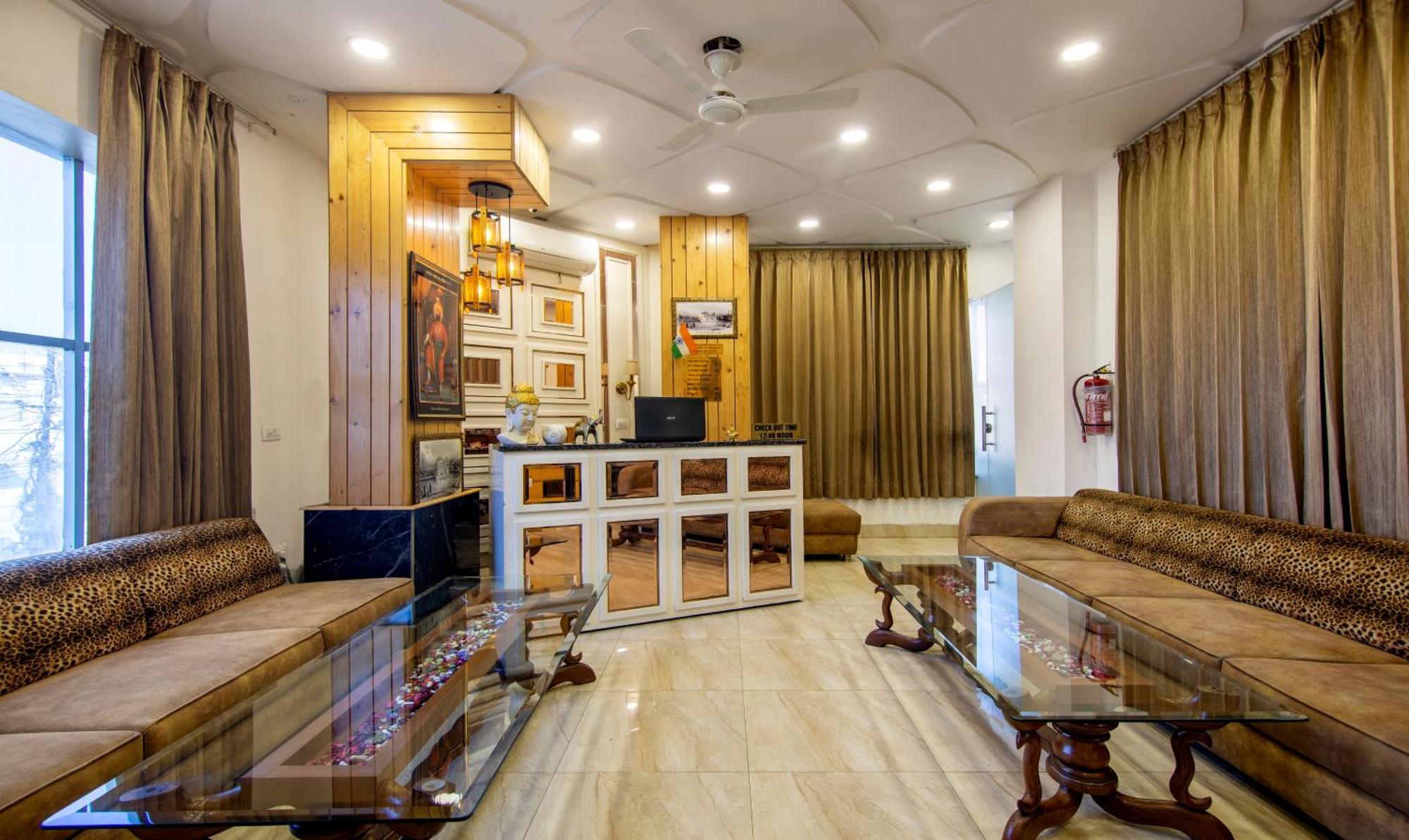 Hotel Itsy Sehdev Residency, Near Golden Temple