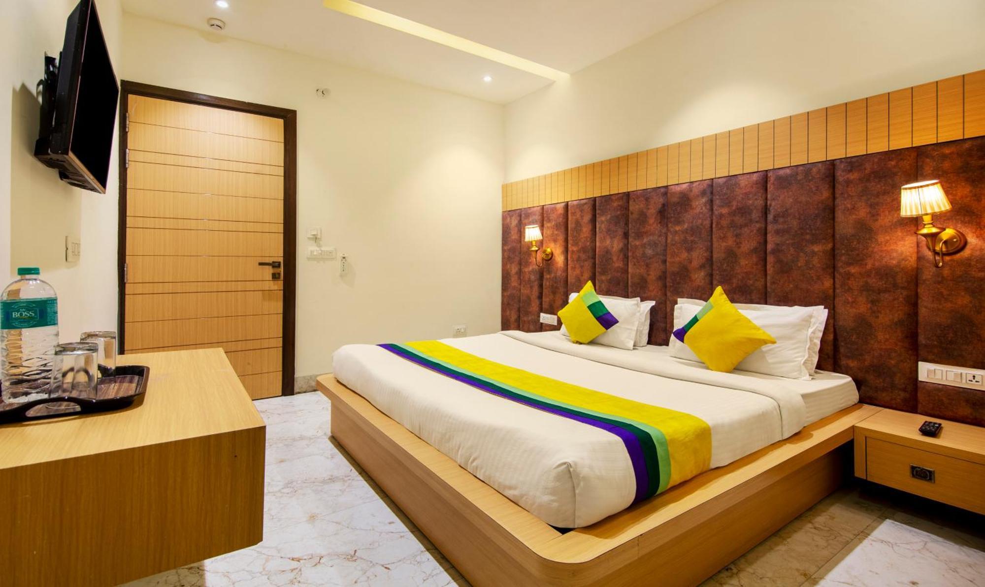 Hotel Itsy Sehdev Residency, Near Golden Temple Amritsar