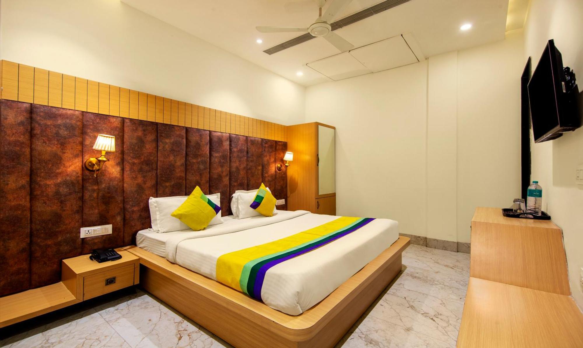 Hotel Itsy Sehdev Residency, Near Golden Temple Amritsar