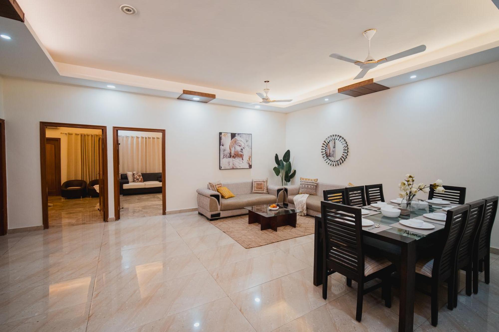 Apartment Silver Leaf