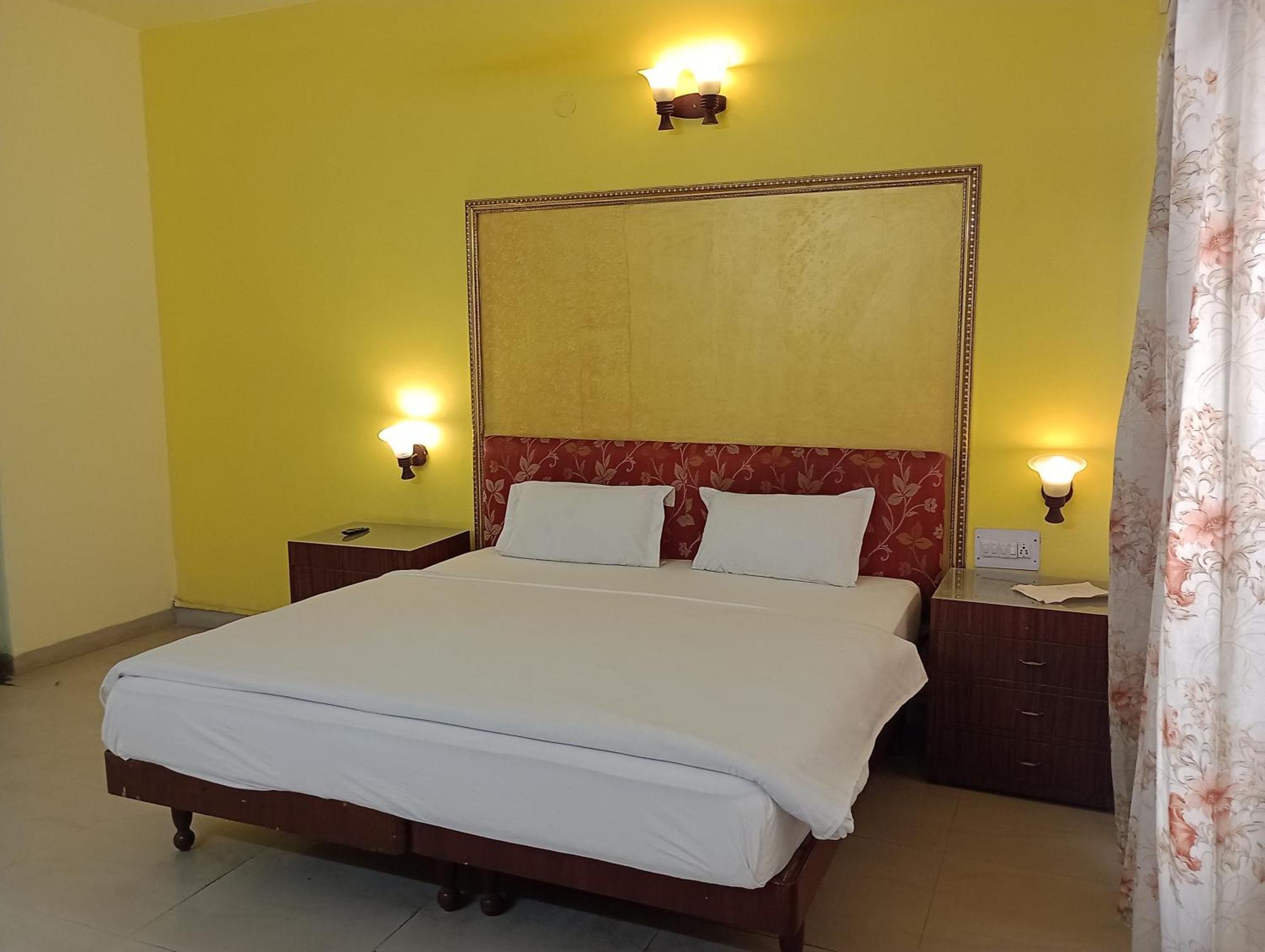 Hotel Airlines Amritsar