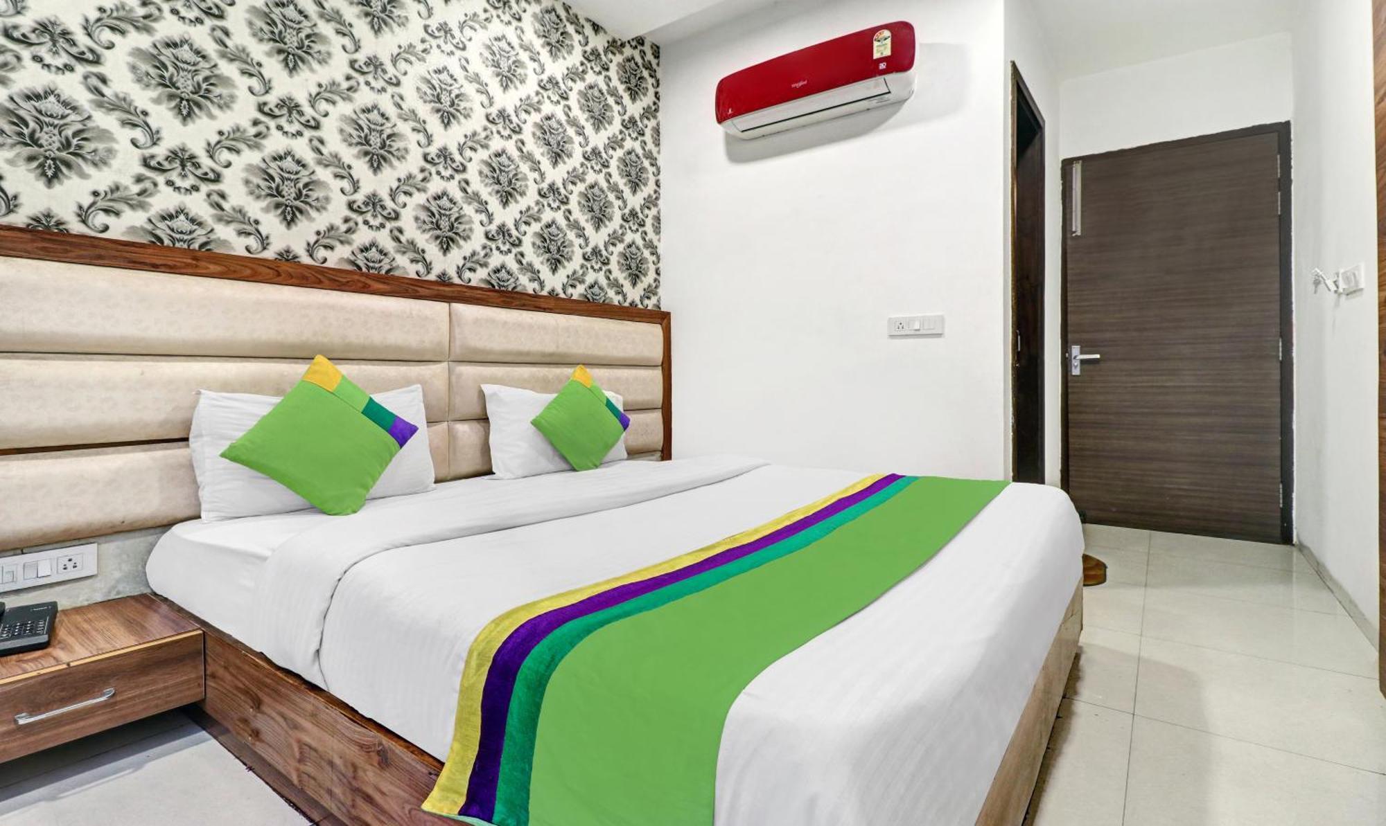 Hotel Itsy Unique - Near Railway Station 3*