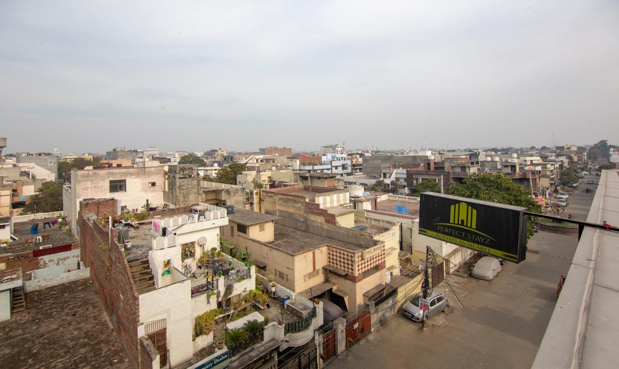 Hotel Itsy Sehdev Residency, Near Golden Temple