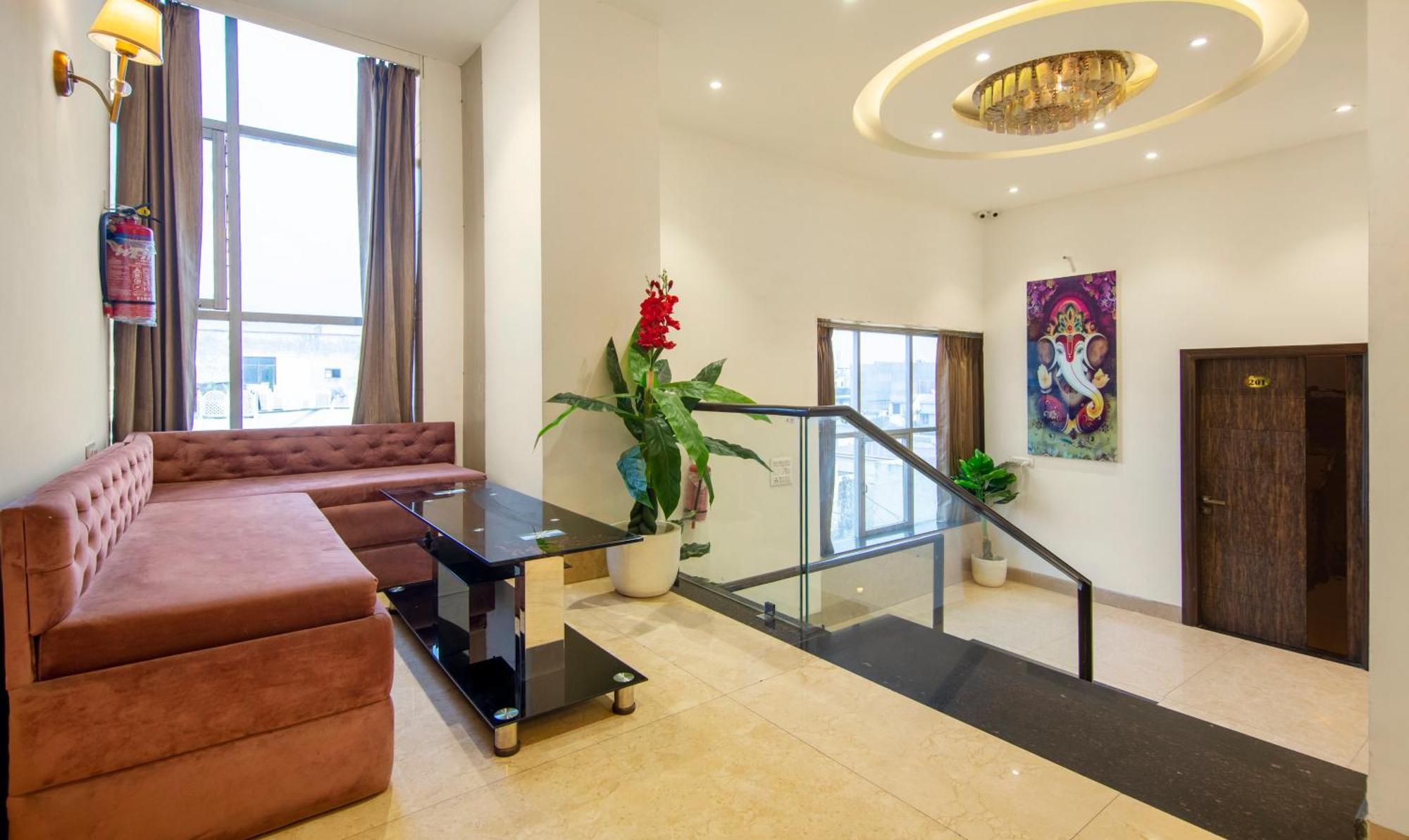 Itsy Sehdev Residency, Near Golden Temple Hotel
