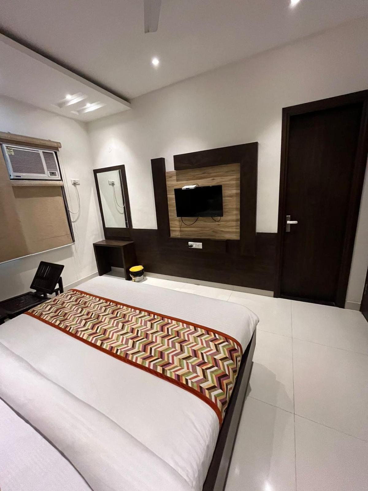 Hotel Sb Residency 3*