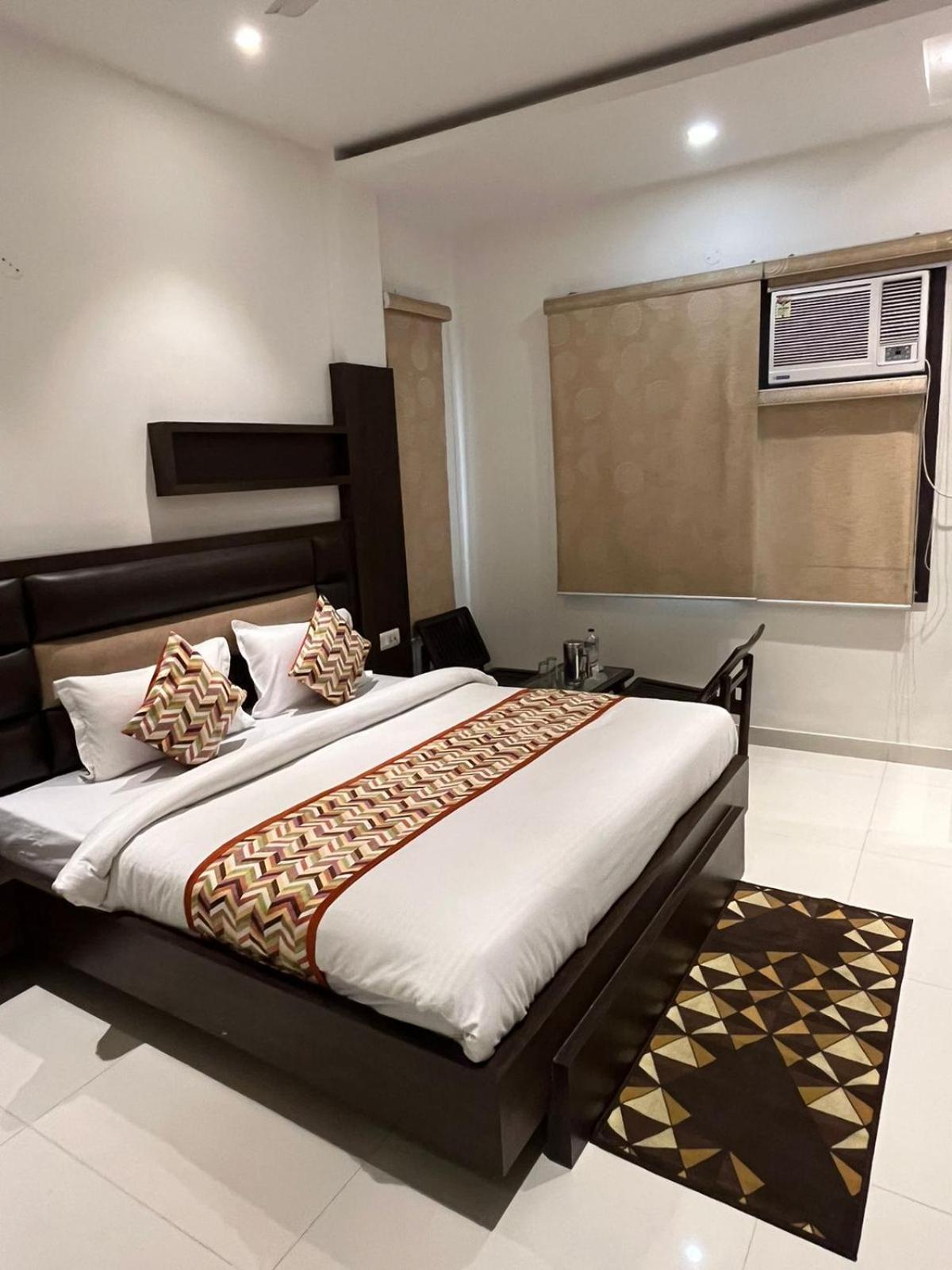 Sb Residency Hotel Amritsar