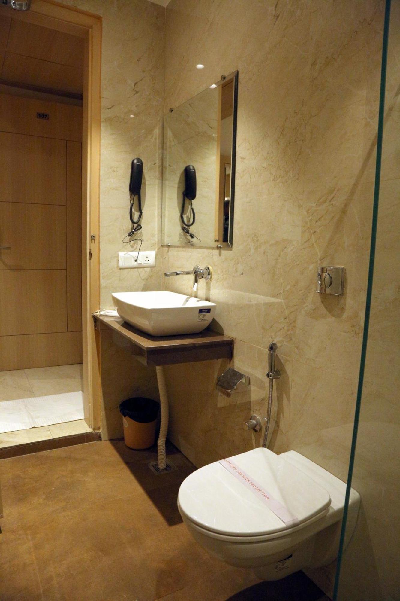 Hotel Jr Grand 100 Meter From Golden Temple Amritsar