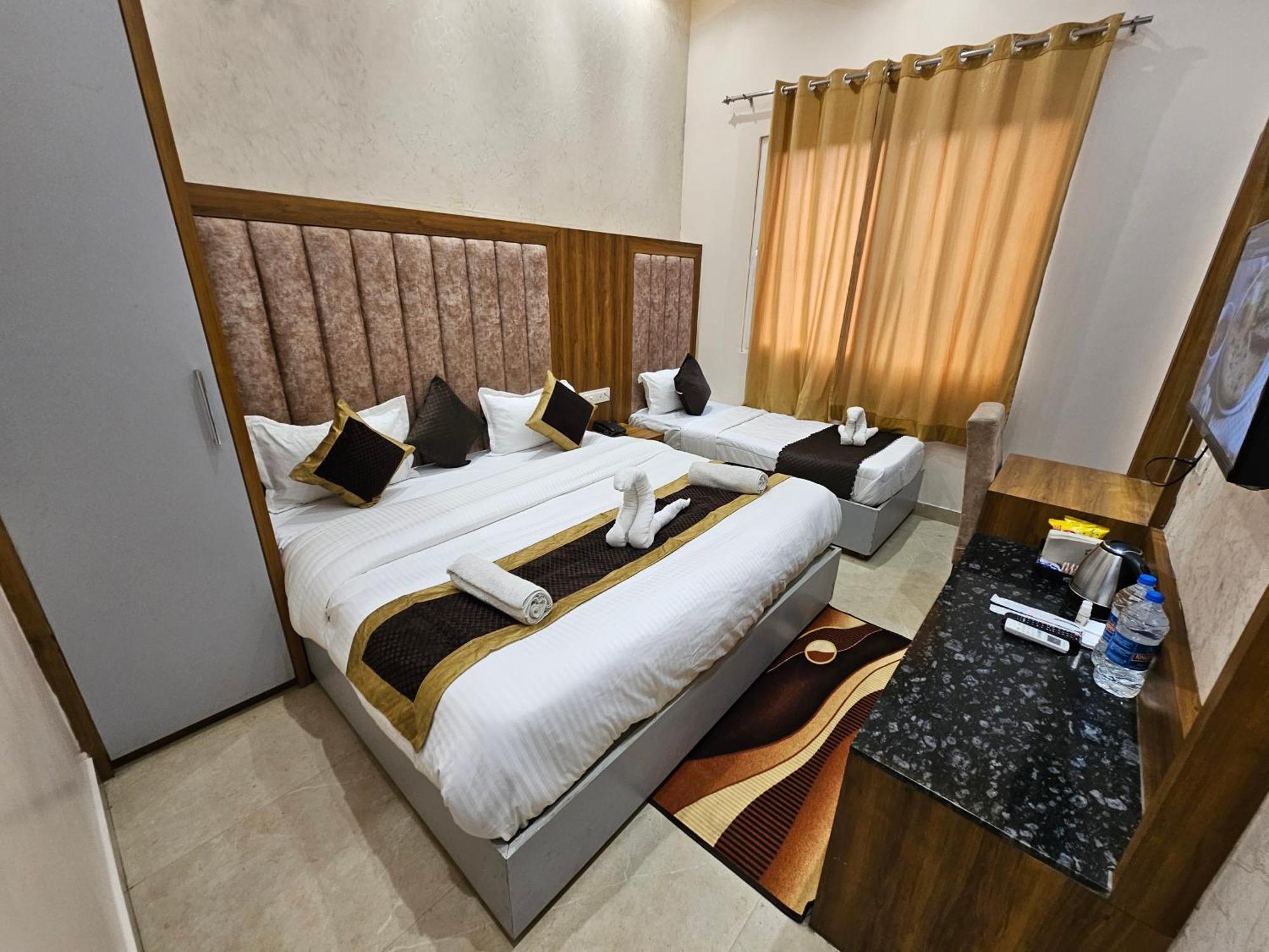 Prince Hotel Hotel