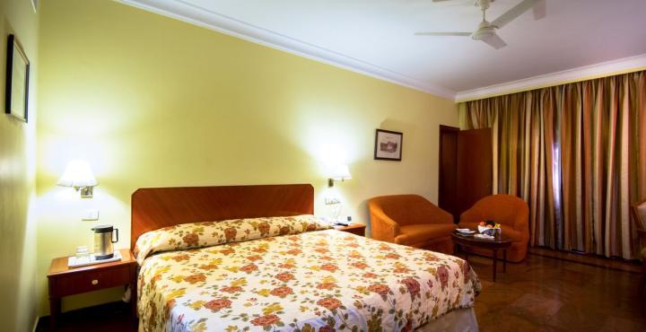 Hotel Ritz Plaza