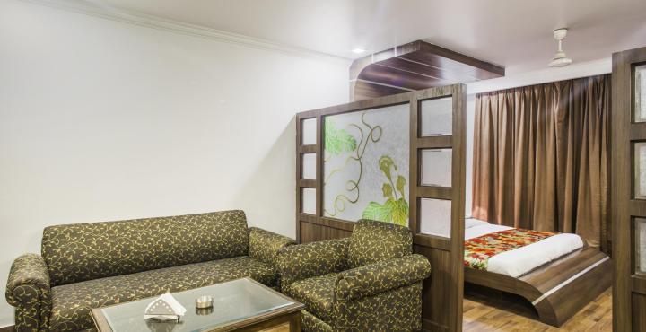 Fabhotel Aaykay Model Town Hotel