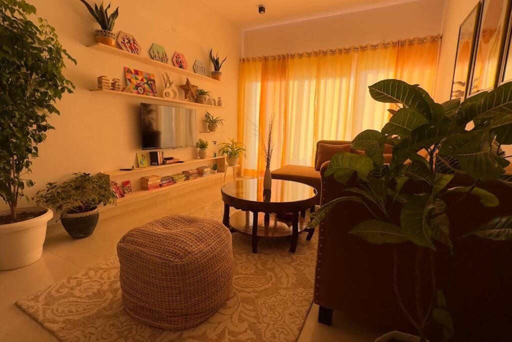 Hazel : Minimalist Apartment