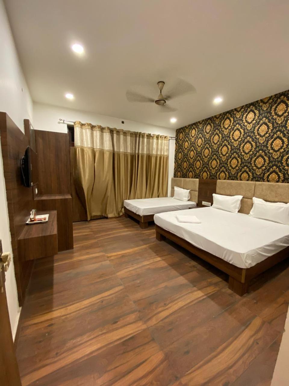 Jk Residency- 4 Min Walk From Golden Temple Hotel