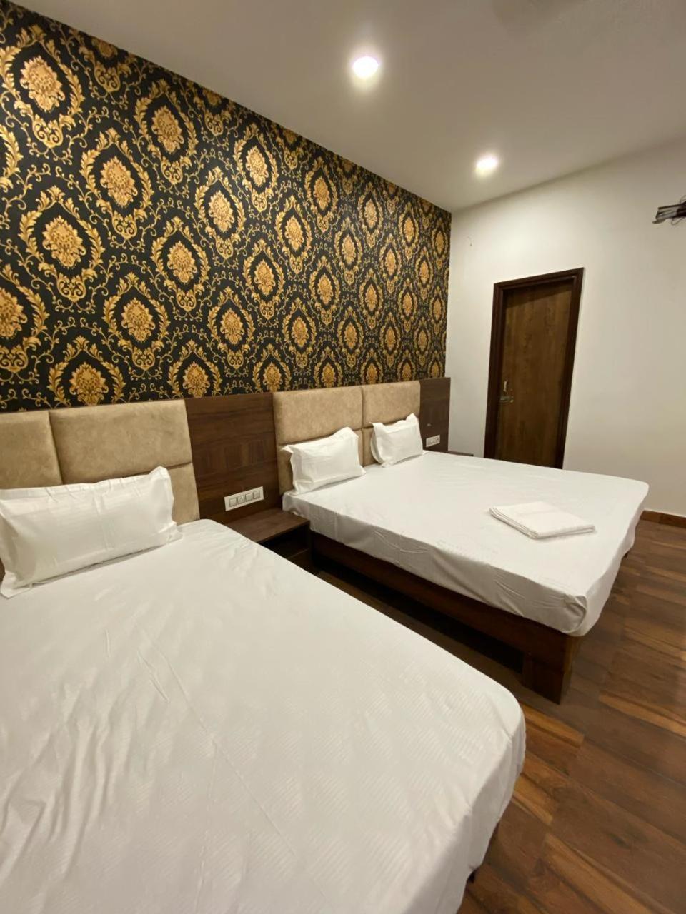 Hotel Jk Residency- 4 Min Walk From Golden Temple 3*
