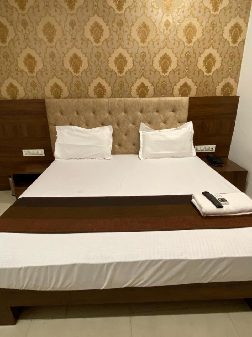 Jk Residency- 4 Min Walk From Golden Temple Amritsar