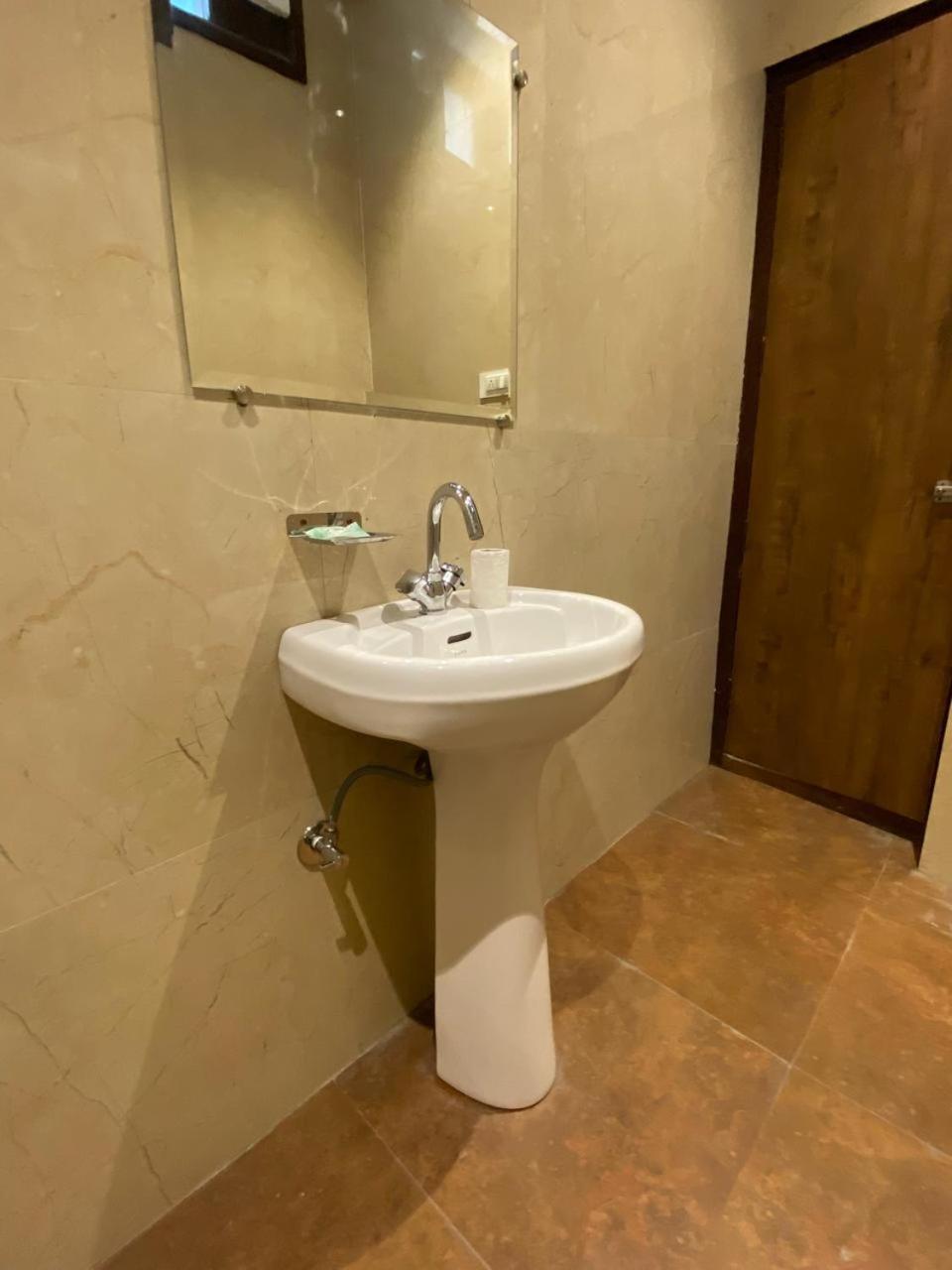 Jk Residency- 4 Min Walk From Golden Temple 3* Amritsar