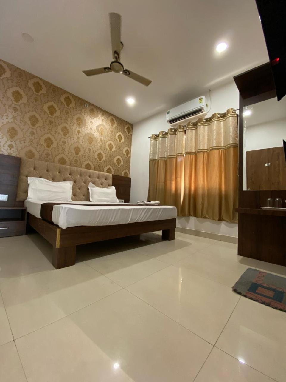 Jk Residency- 4 Min Walk From Golden Temple Amritsar