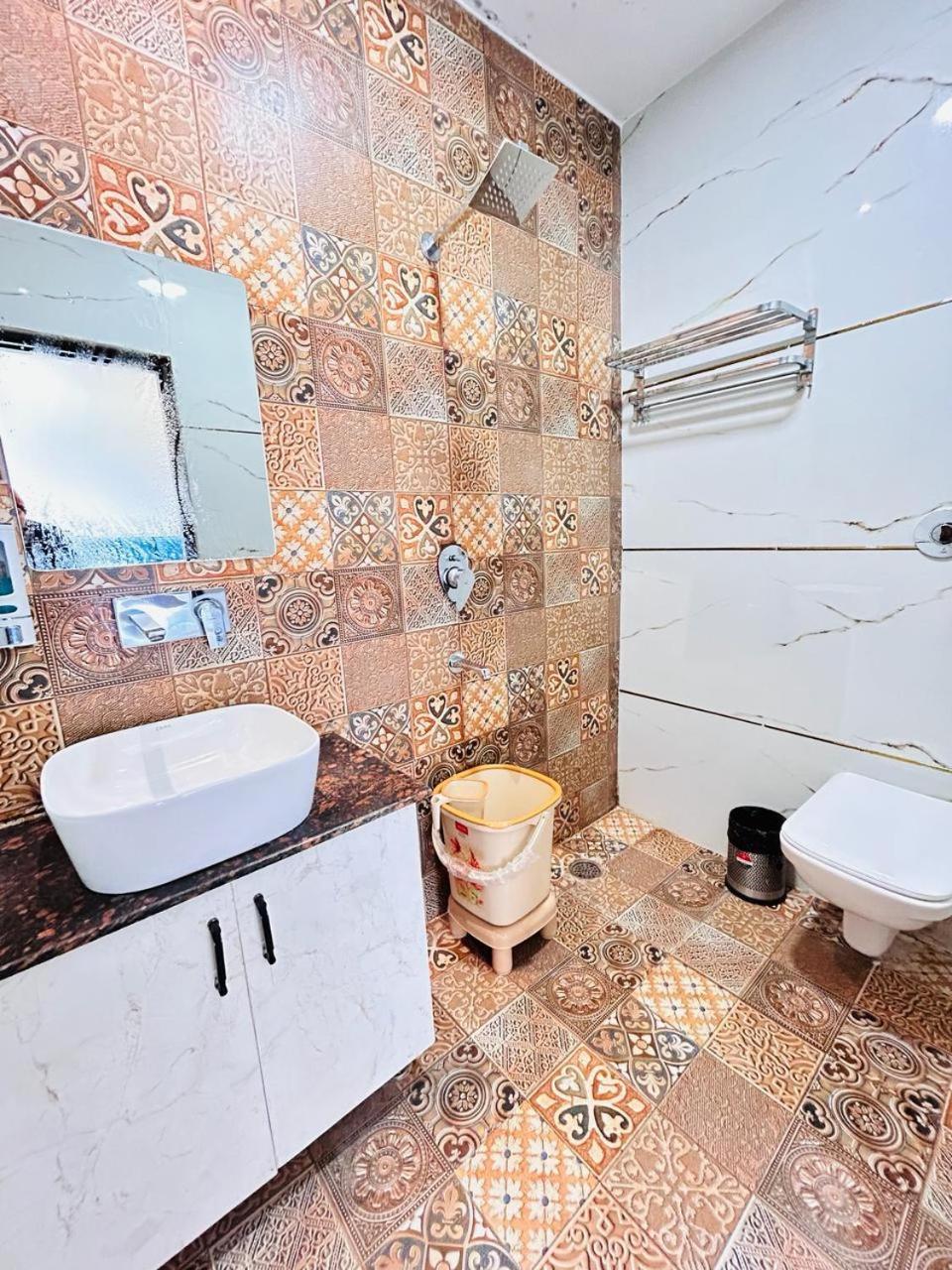 Monga Dream Residency - 5 Minutes Walk From Golden Temple Hotel