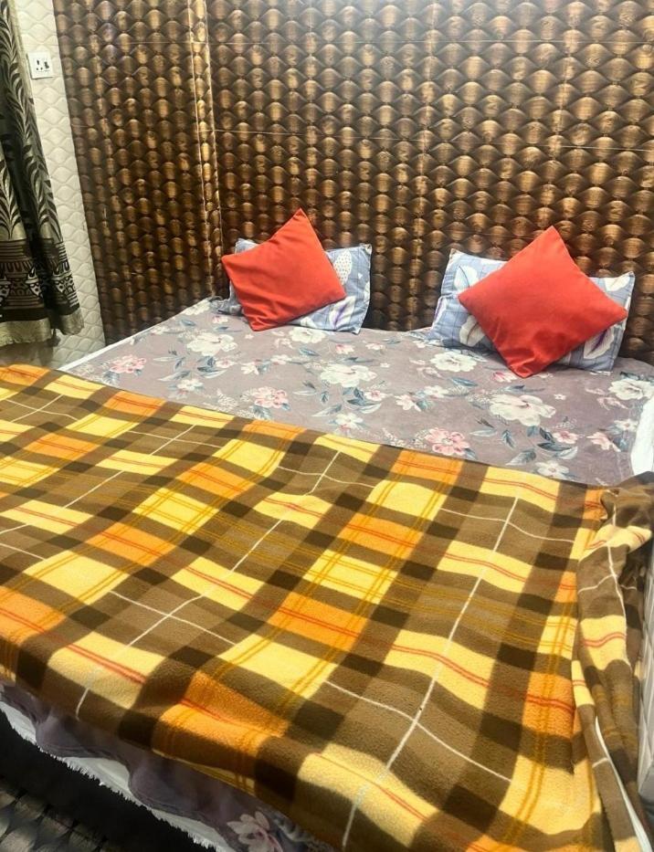 Arora Bed & Breakfast *