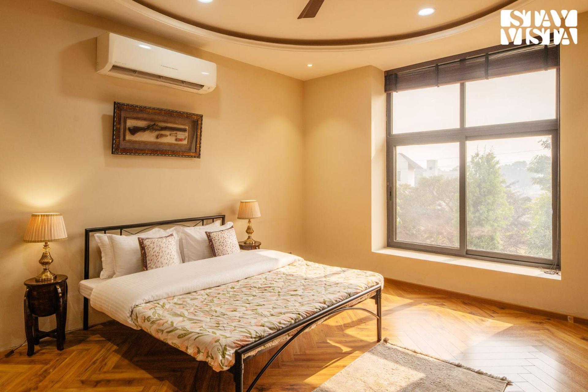 Stayvista's Velvet Whisper - Urban Retreat With Contemporary Decor, Cozy Balcony & Lawn Villa Amritsar