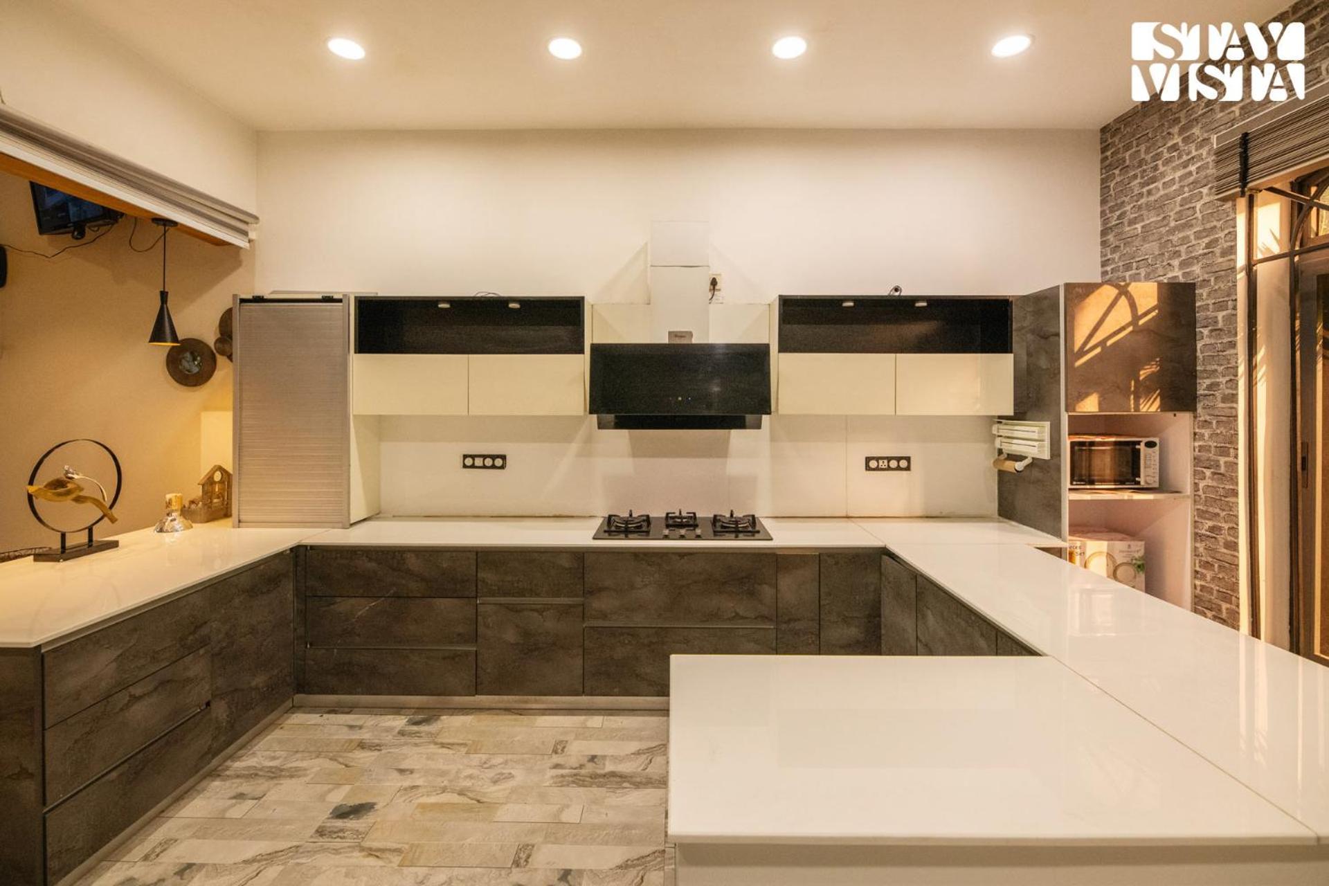 Villa Stayvista's Velvet Whisper - Urban Retreat With Contemporary Decor, Cozy Balcony & Lawn Amritsar