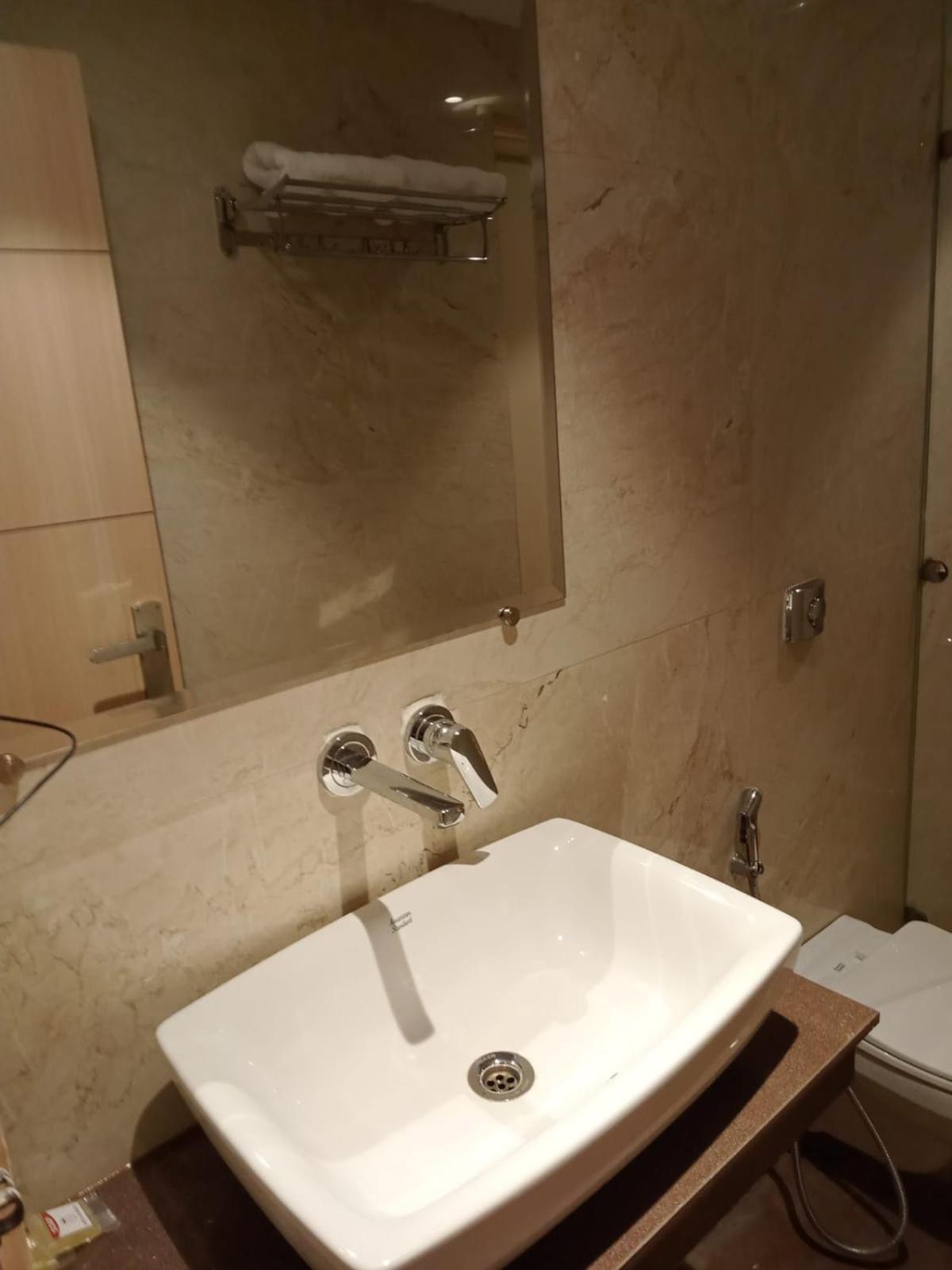 Hotel Jr Grand 100 Meter From Golden Temple 3*