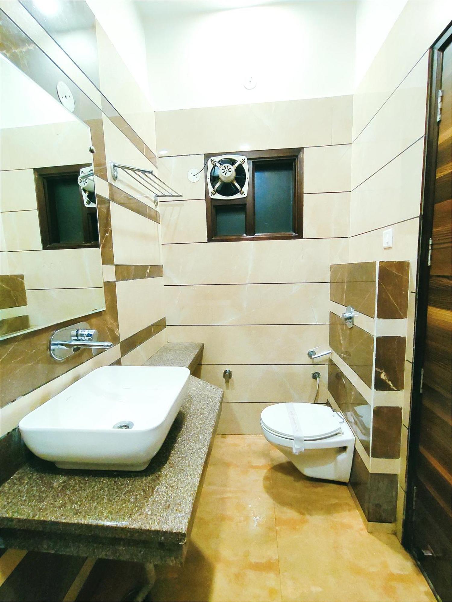 Om Sai Bed & Breakfast