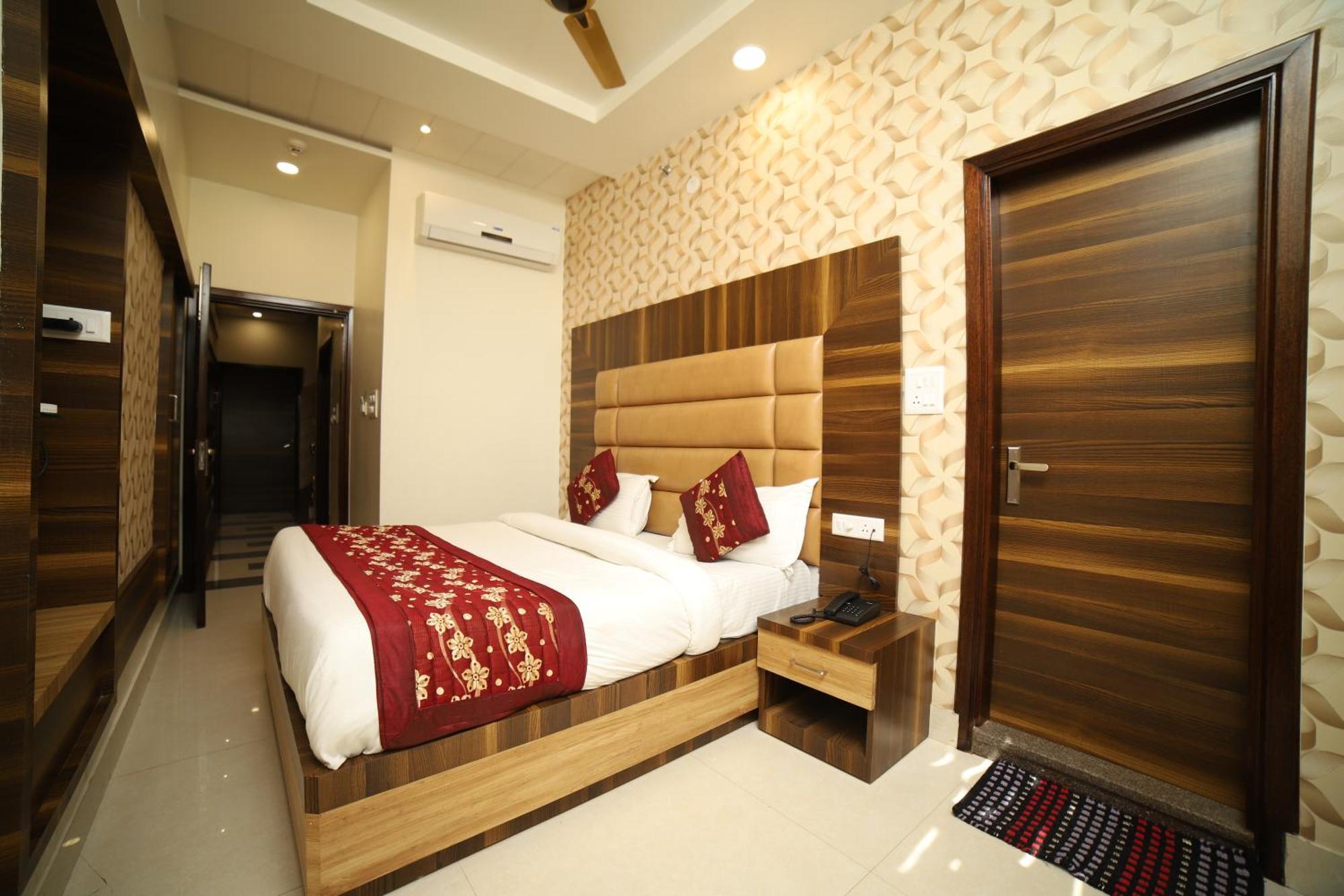 Bed & Breakfast Om Sai Amritsar