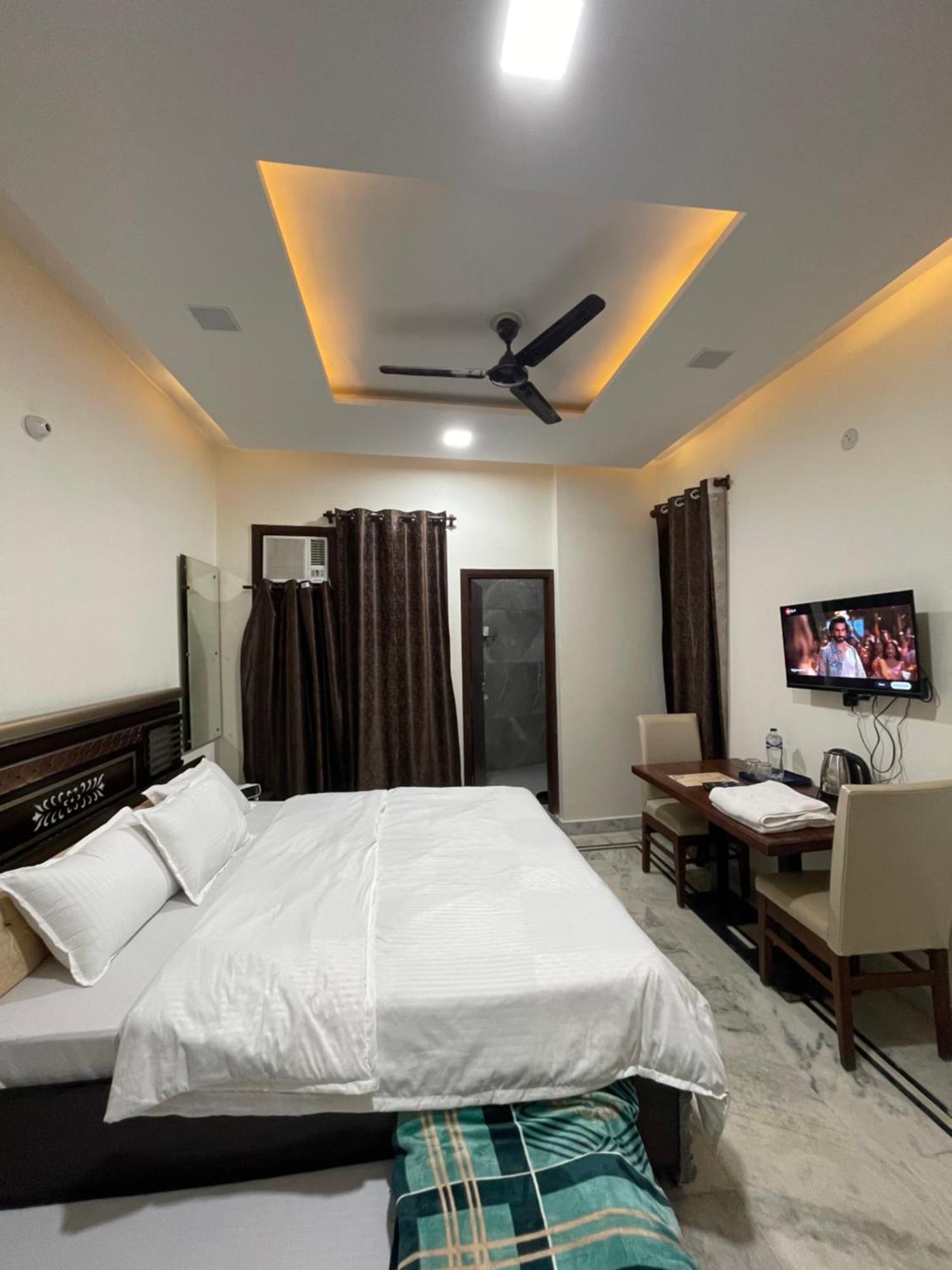 Comforts 500m From Airport Guest house Amritsar