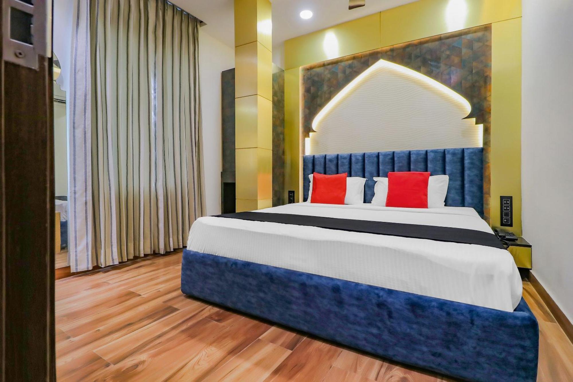 Capital O Western Galaxy Hotel