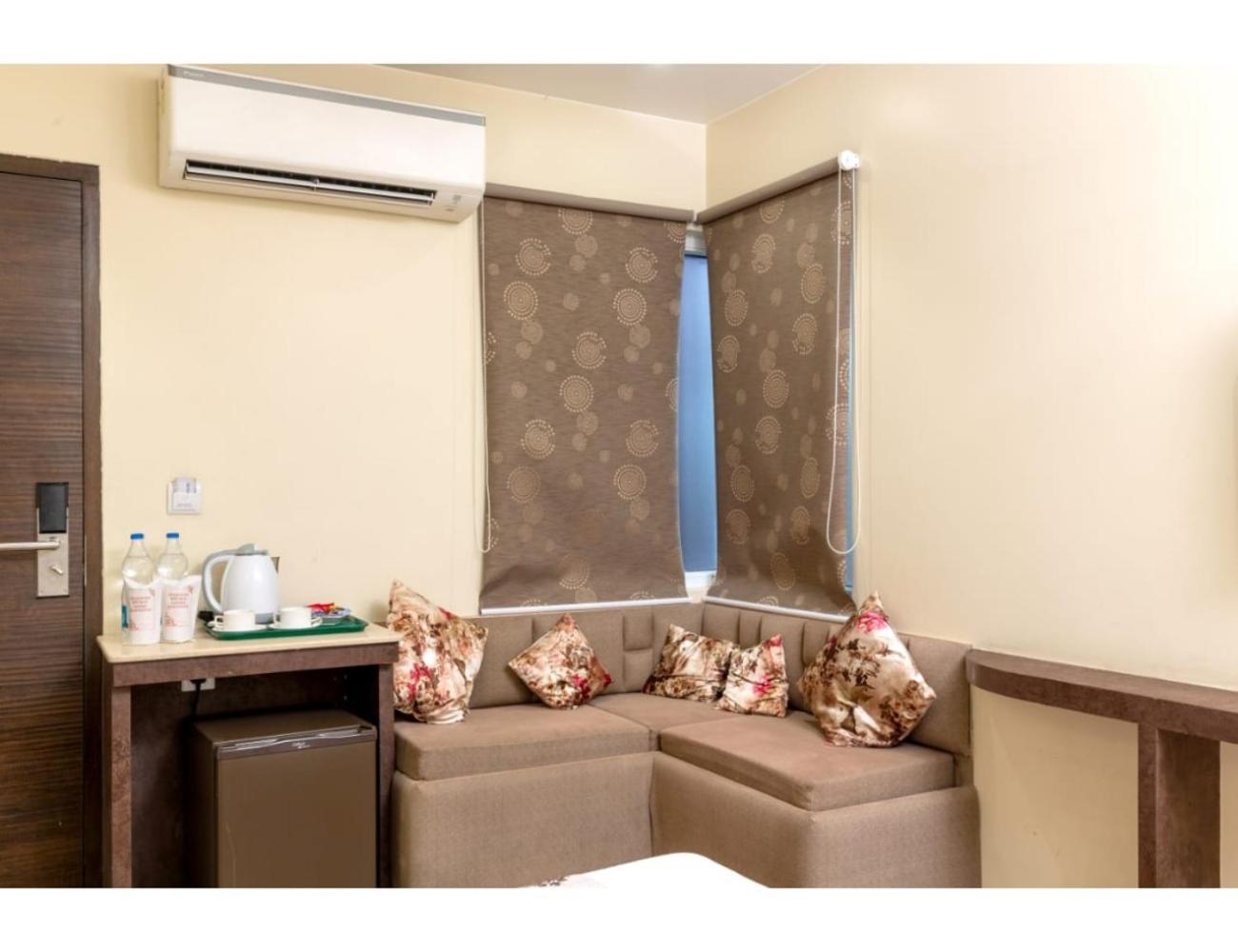 Homestay Urban Galaxy Square, *