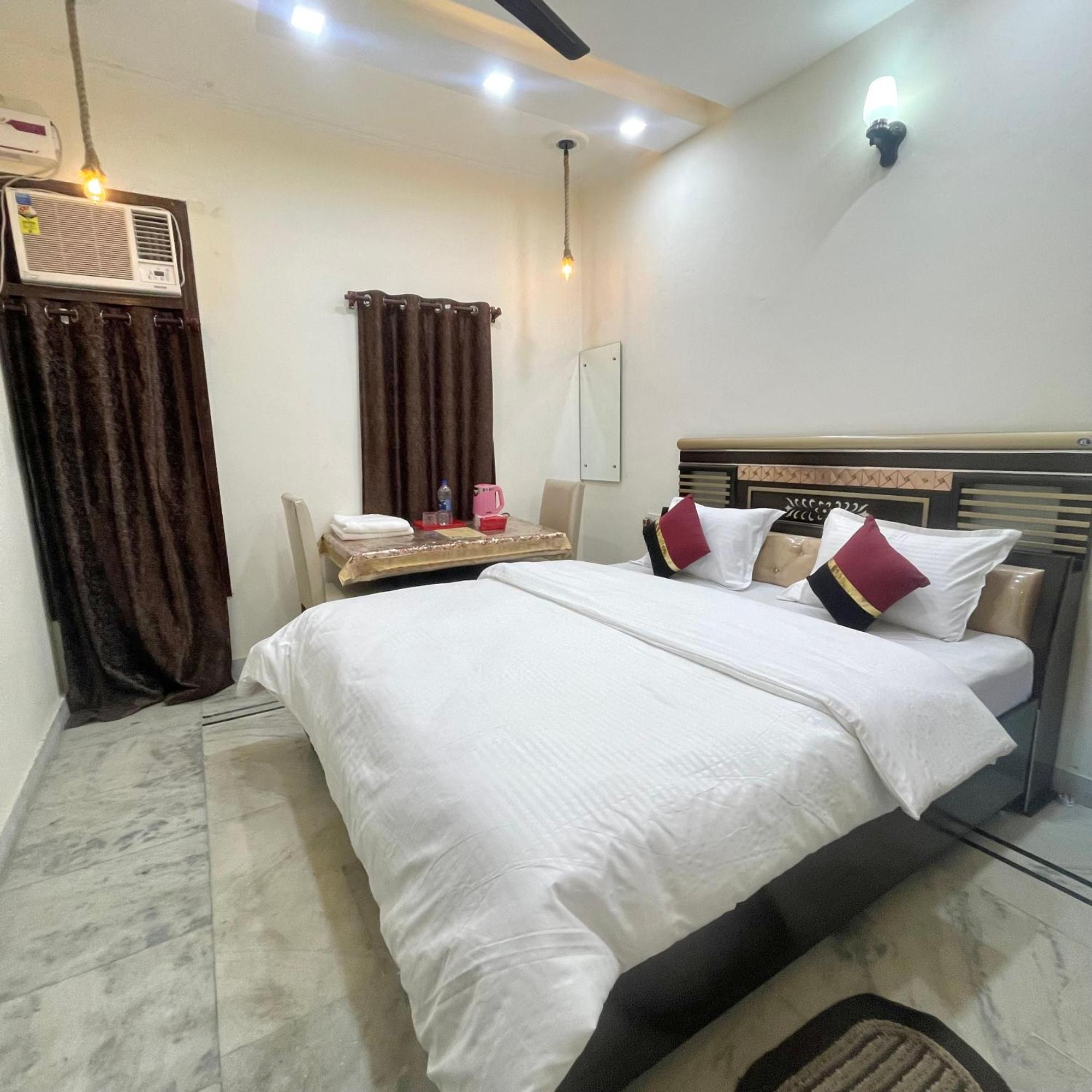 Comforts 500m From Airport