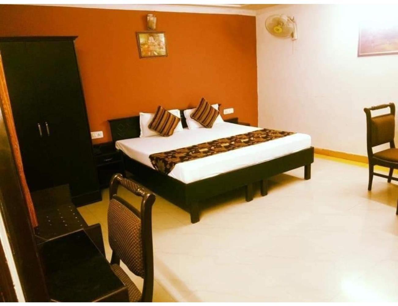 Krishna Residency, Homestay *