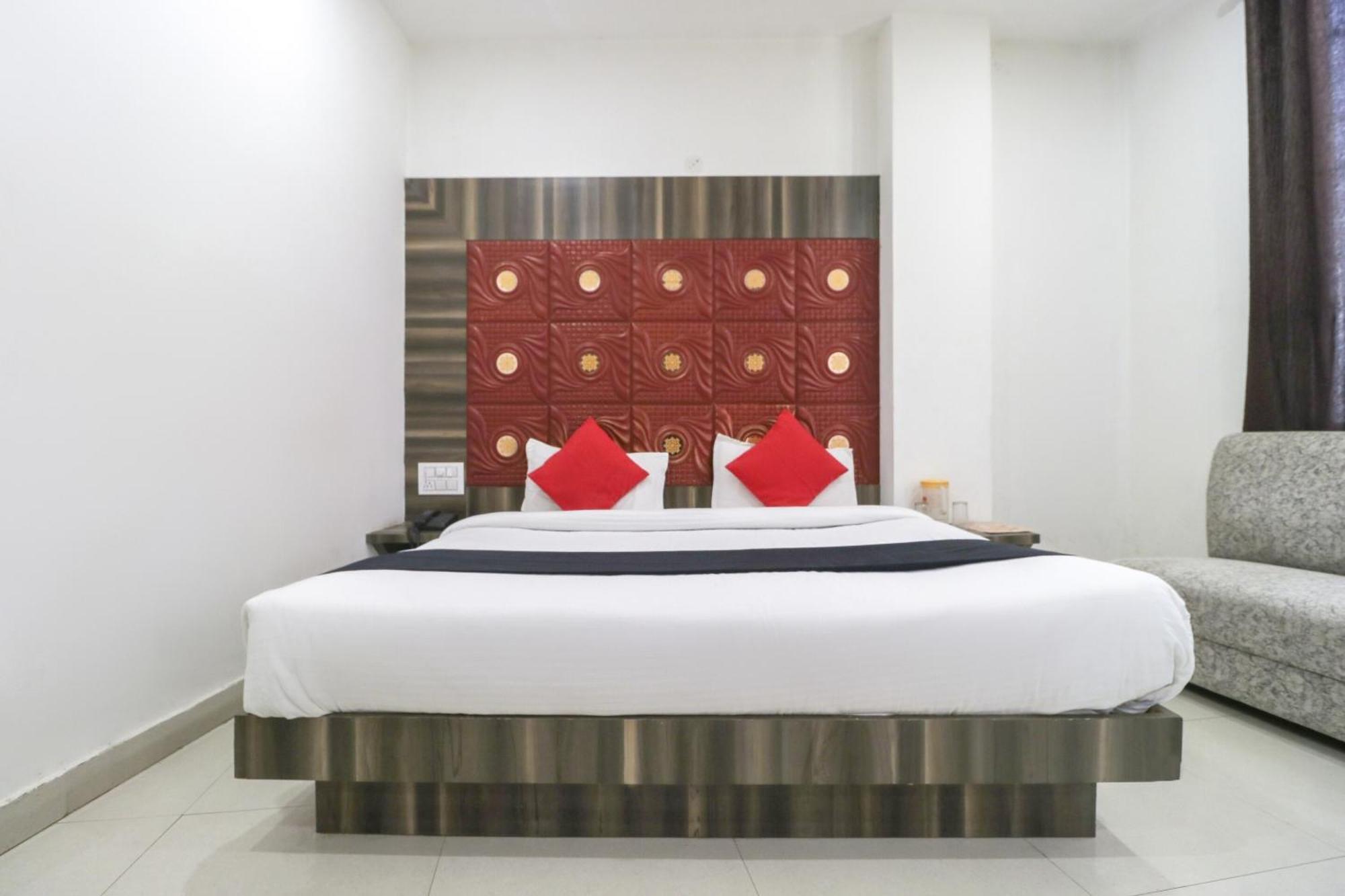 Hotel Oyo 77326 Hotel Royal View Amritsar