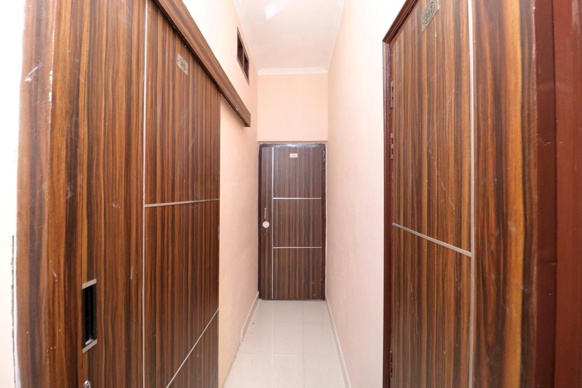 Hotel O Kapoor Residency 3*