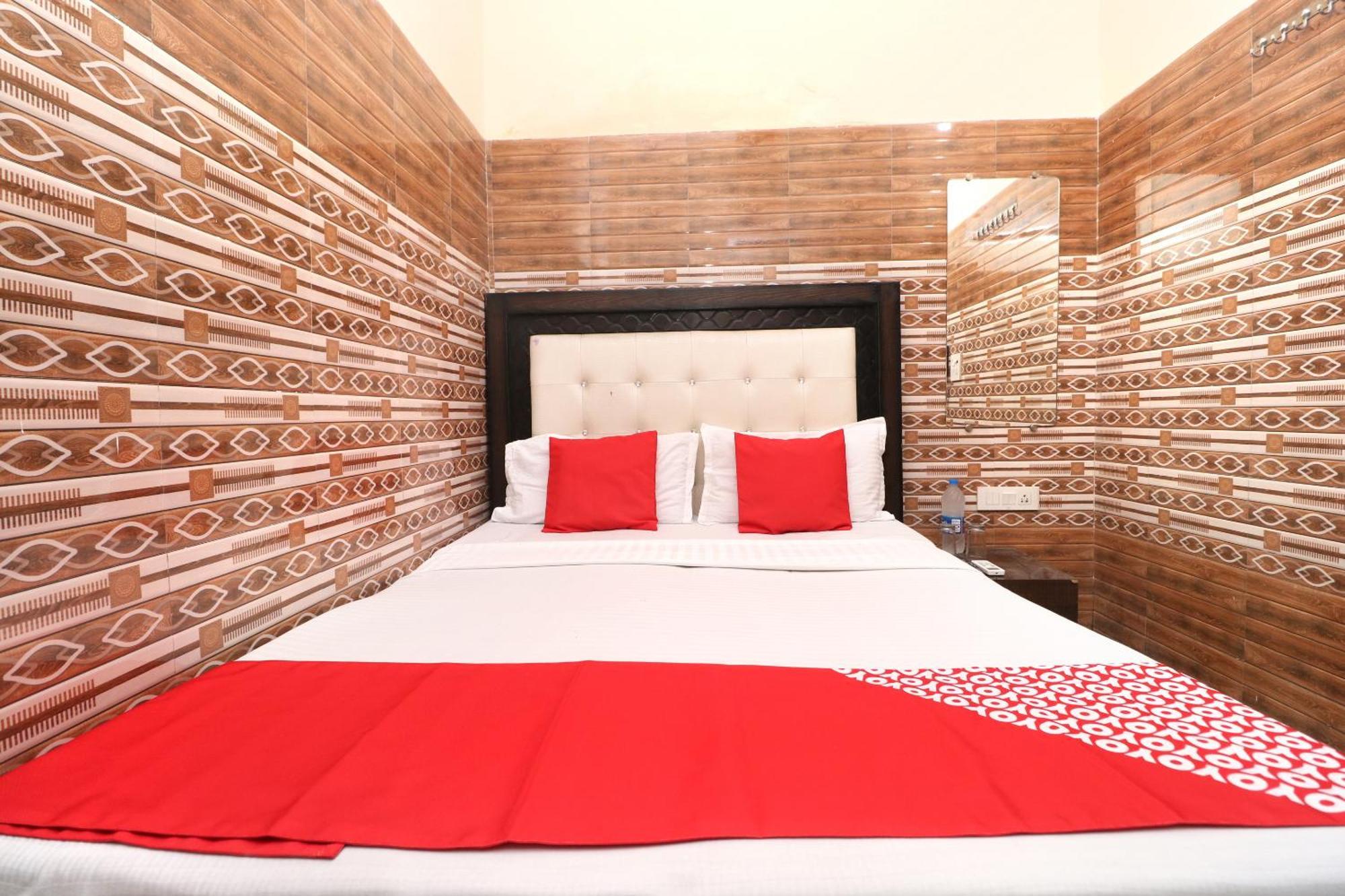Hotel O Kapoor Residency Amritsar