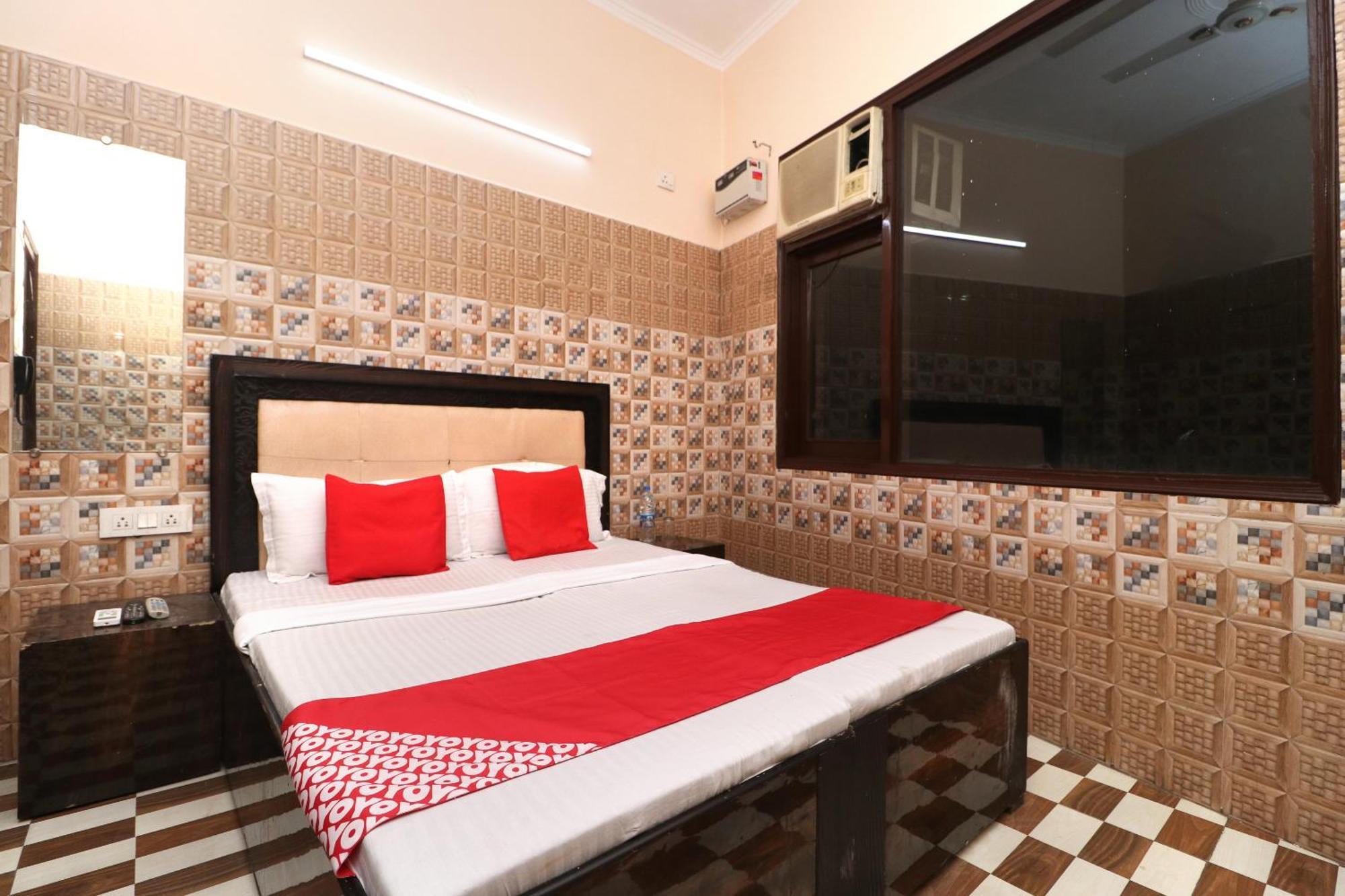 O Kapoor Residency Hotel 3*