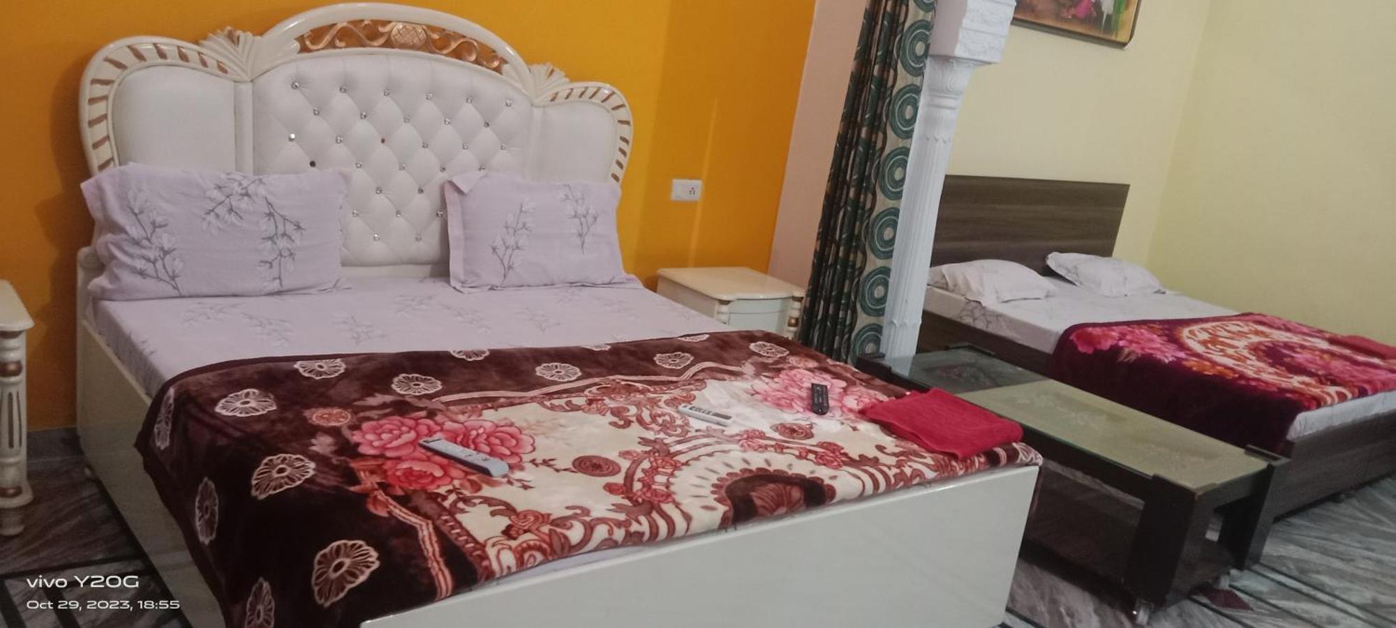 Bed & Breakfast $4 Amritsar