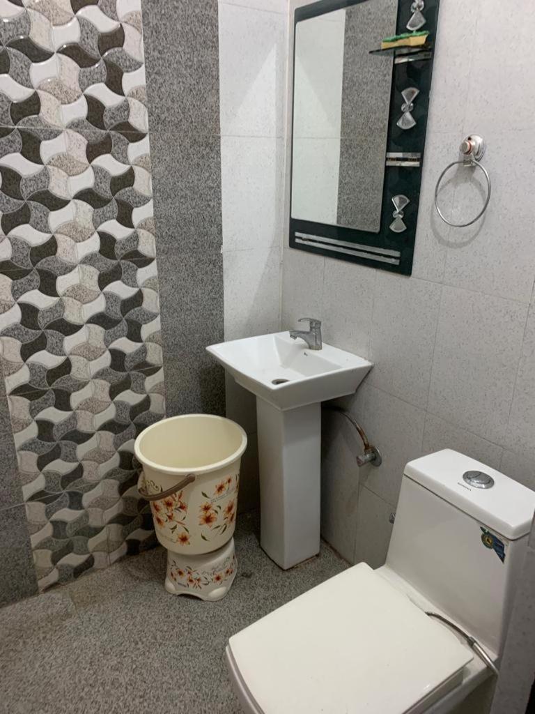Bed & Breakfast $4 Amritsar
