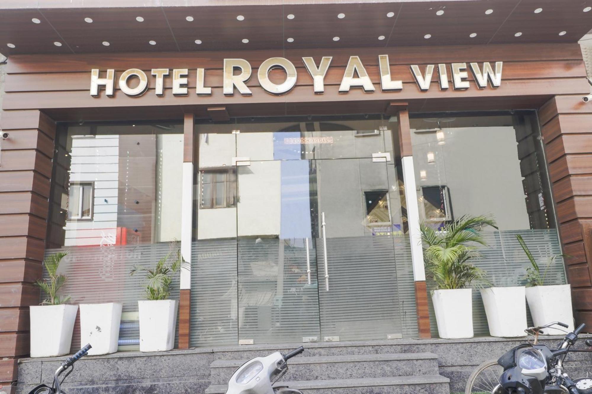 Oyo 77326 Hotel Royal View Hotel 3*