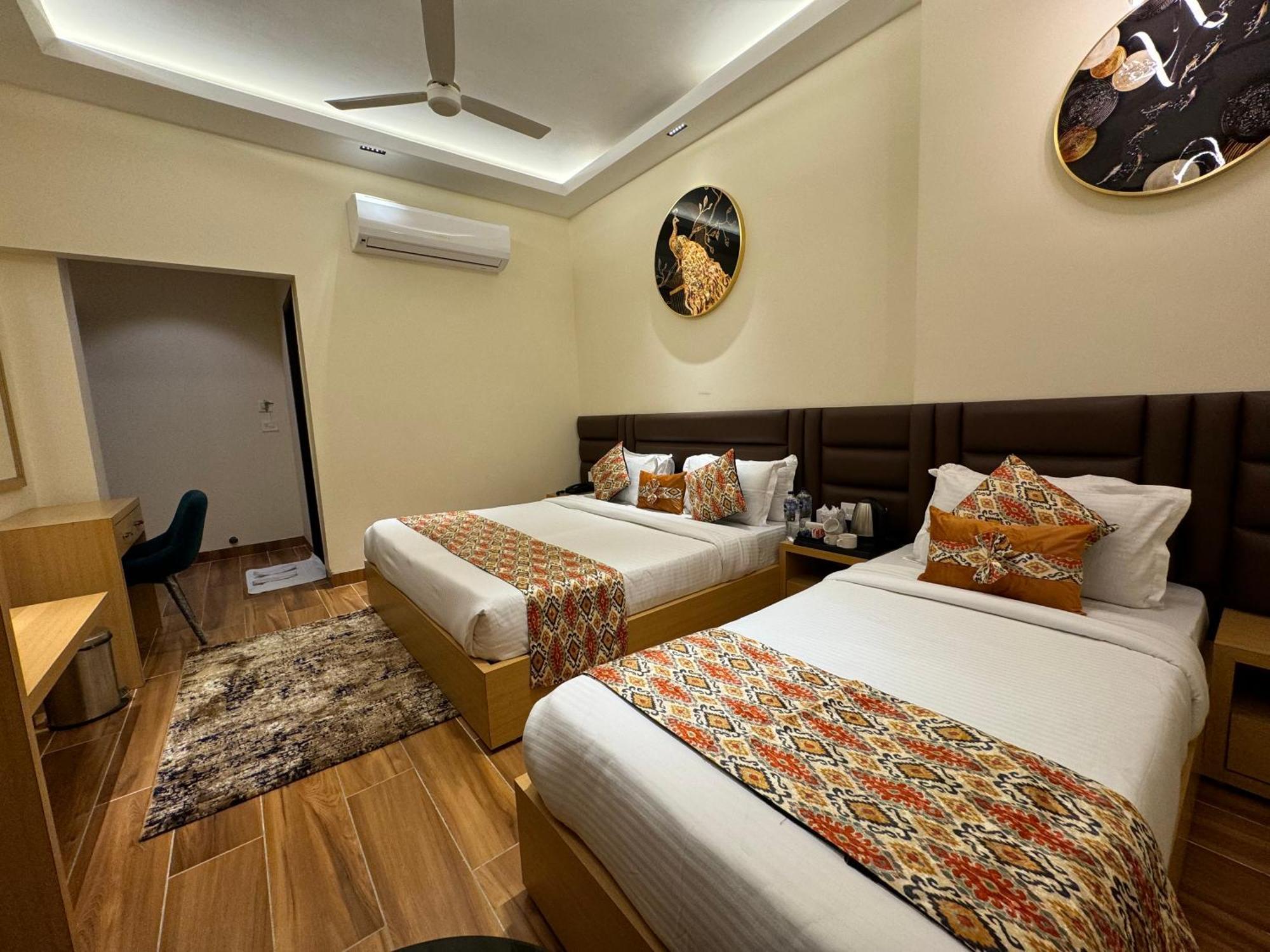 Heaven View - 50m From Golden Temple Hotel Amritsar