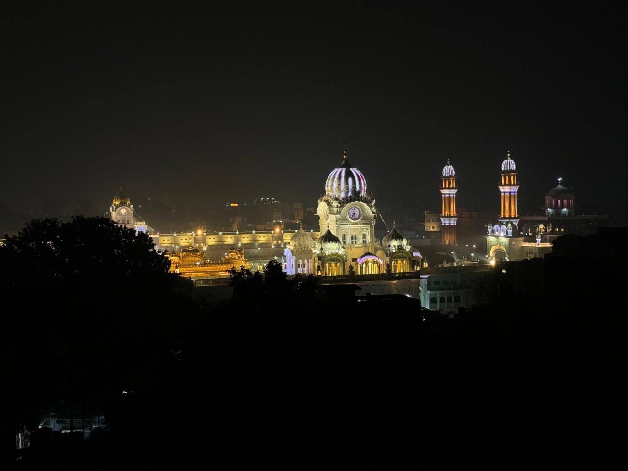 Hotel Heaven View - 50m From Golden Temple Amritsar