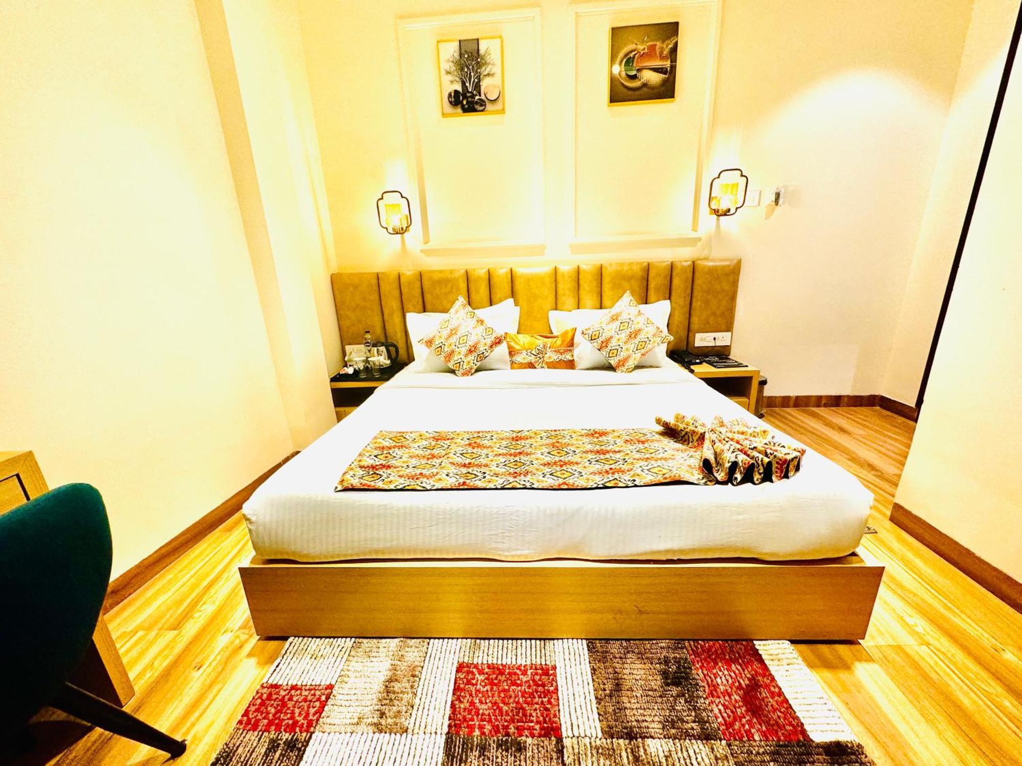 Heaven View - 50m From Golden Temple Hotel Amritsar