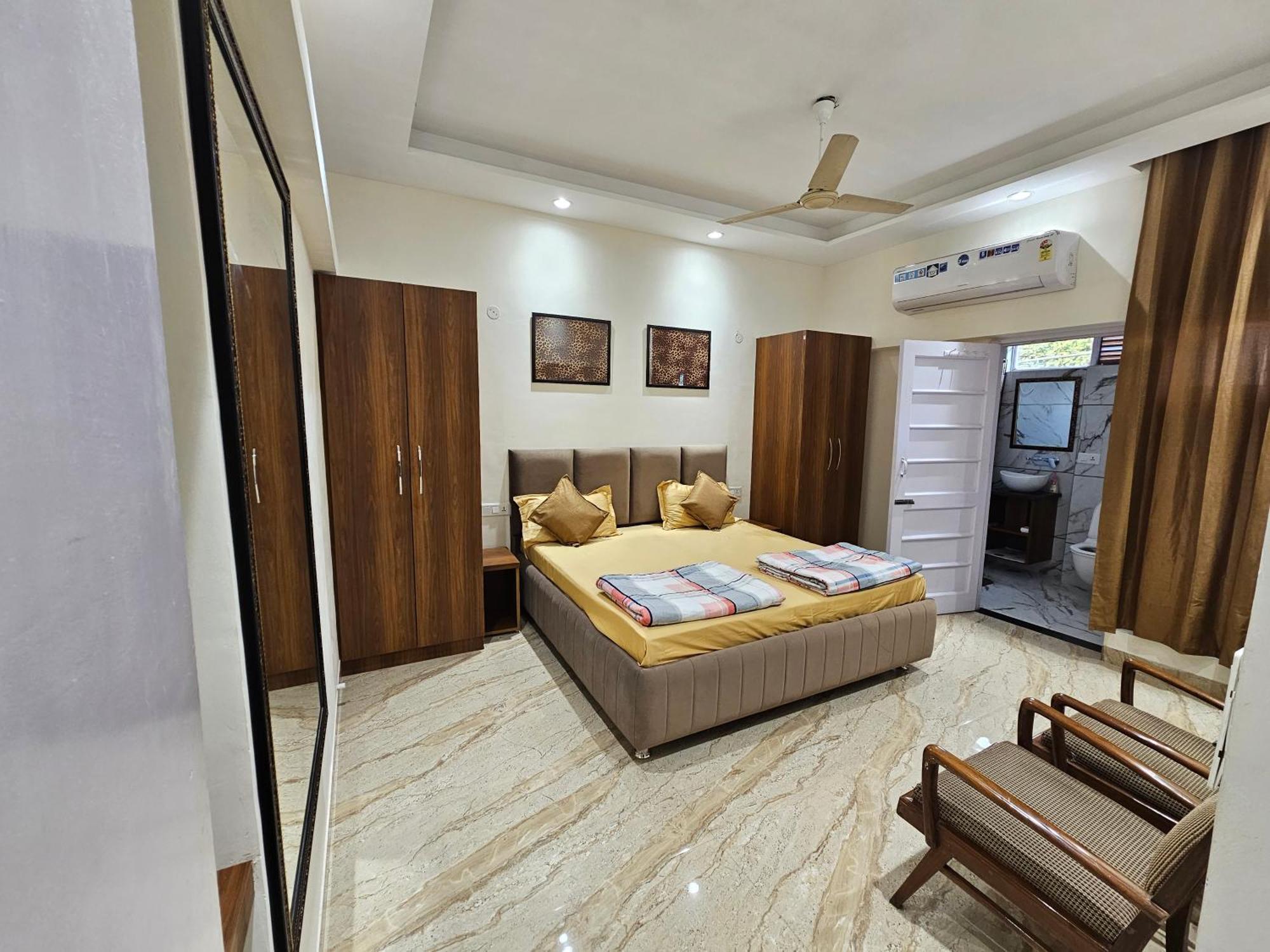 Ankhi's With Parking Amritsar