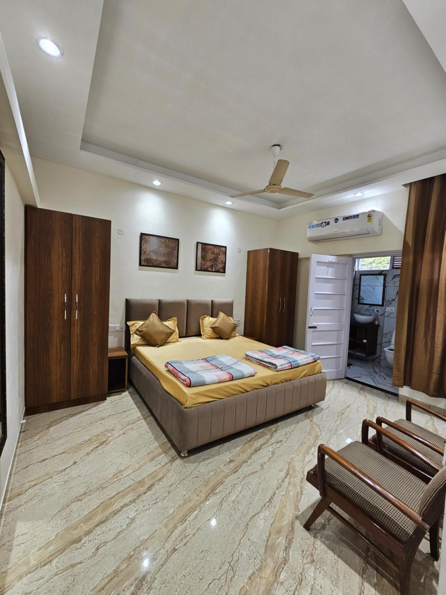 Apartment Ankhi's With Parking *
