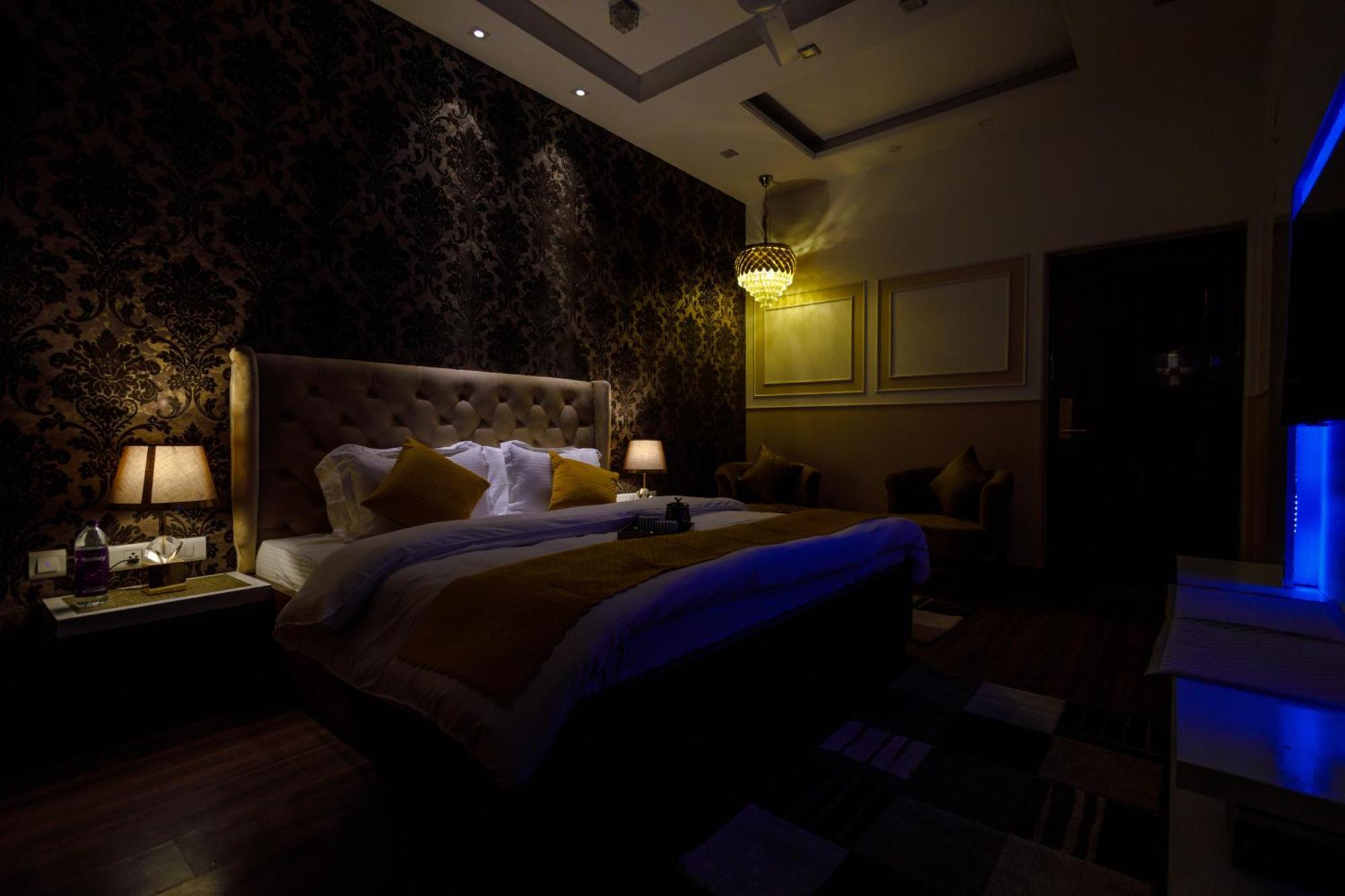 Victorian Elegance Luxury Bed & Breakfast *